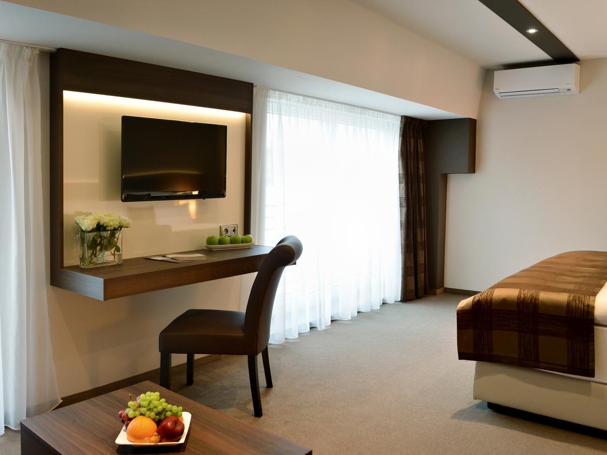 Azul Hotel & Restaurant 帕蒂赞斯克 外观 照片